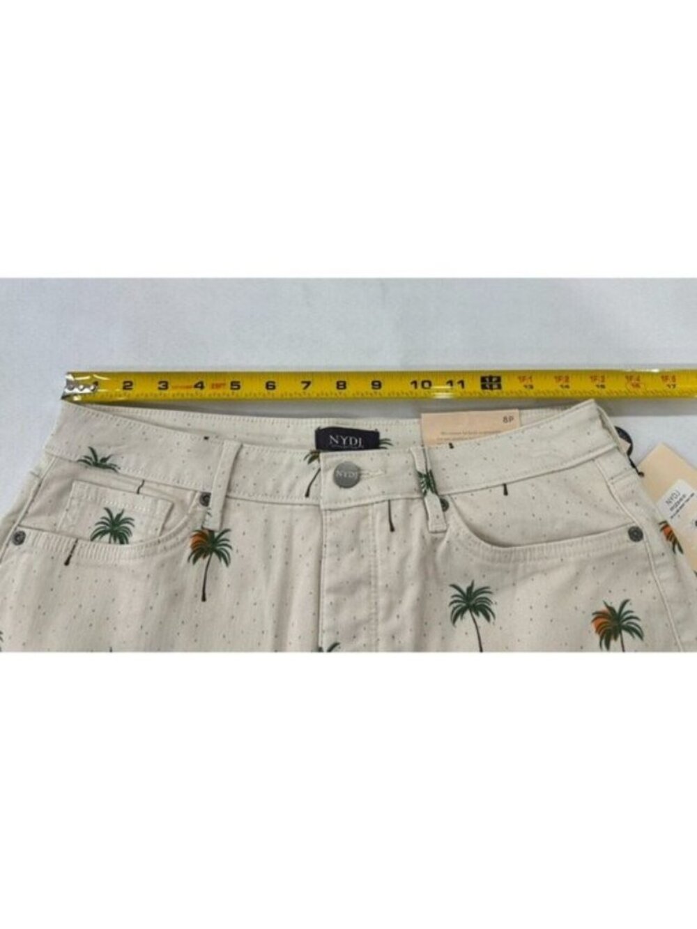 NYDJ Women's Palm Tree Print Denim Shorts With Lift Tuck Technology Size 8P Beig - Picture 12 of 12